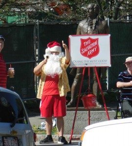 santa-summertime-squarish