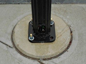 traffic-light-nut-and-bolt-MIA