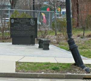 sideways-street-light-hannon-4-11-2016-1125-2 | Quincy News About Quincy Massachusetts