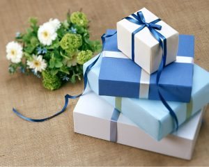 anniversary-gifts-everafterguide-com