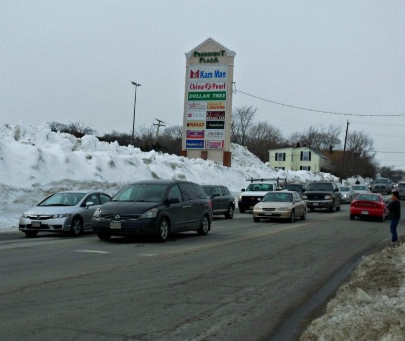 North Quincy Shoppers jam up Quincy Avenue in South Quincy?