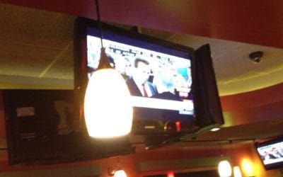 Watching the debate on the tv at Applebee’s