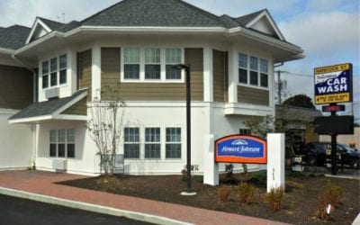 Howard Johnson's returns to Quincy!