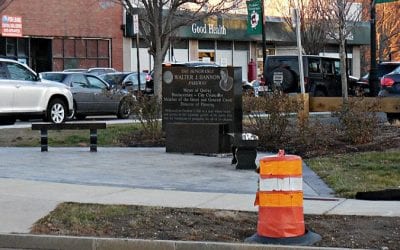 Quincy Center Sideways Street Light Still MIA