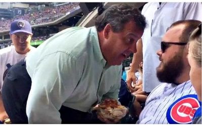 Chris Christie cradles nachos while berating fan at baseball game