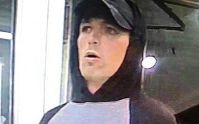 Quincy Police seek help identifying Quincy gas station robber