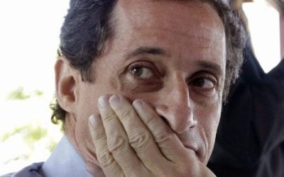 Anthony Weiner to begin 21 month prison stint today at Fort Devins prison