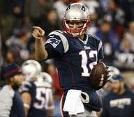 Tom Brady won't discuss his injured right hand