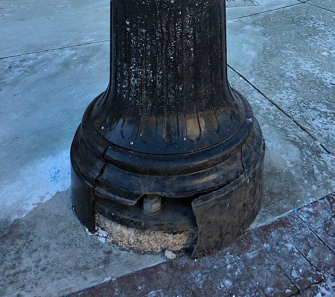 traffic-light-pole-cleaned-up-feb-2018-1125 | Quincy News About Quincy Massachusetts