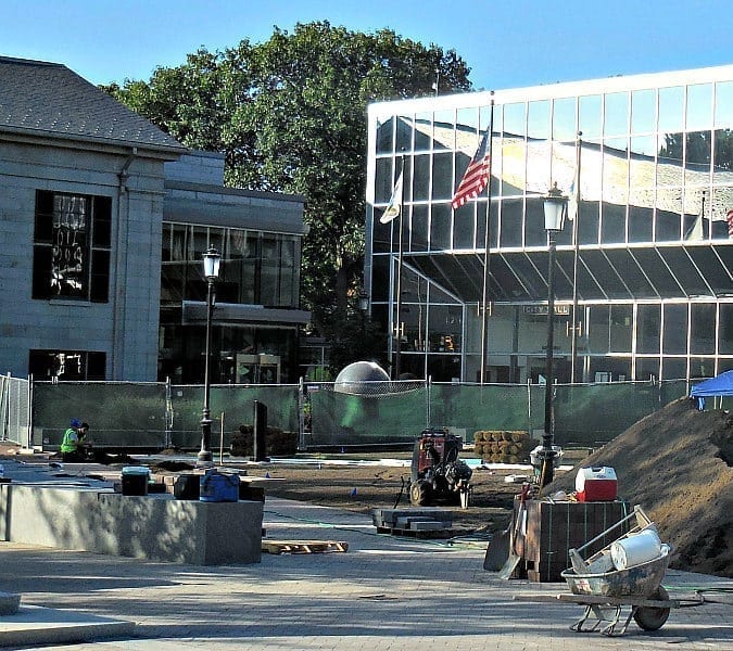 flag-mccain-city-hall-1125 | Quincy News About Quincy Massachusetts