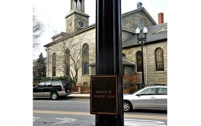 Quincy Quarry lights up the end of 2018 with exposé of faux memorial streetlights in Quincy