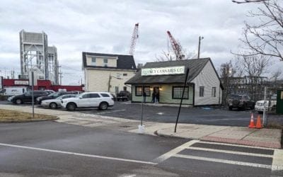 Quincy Pot Shop Opening Smokes!